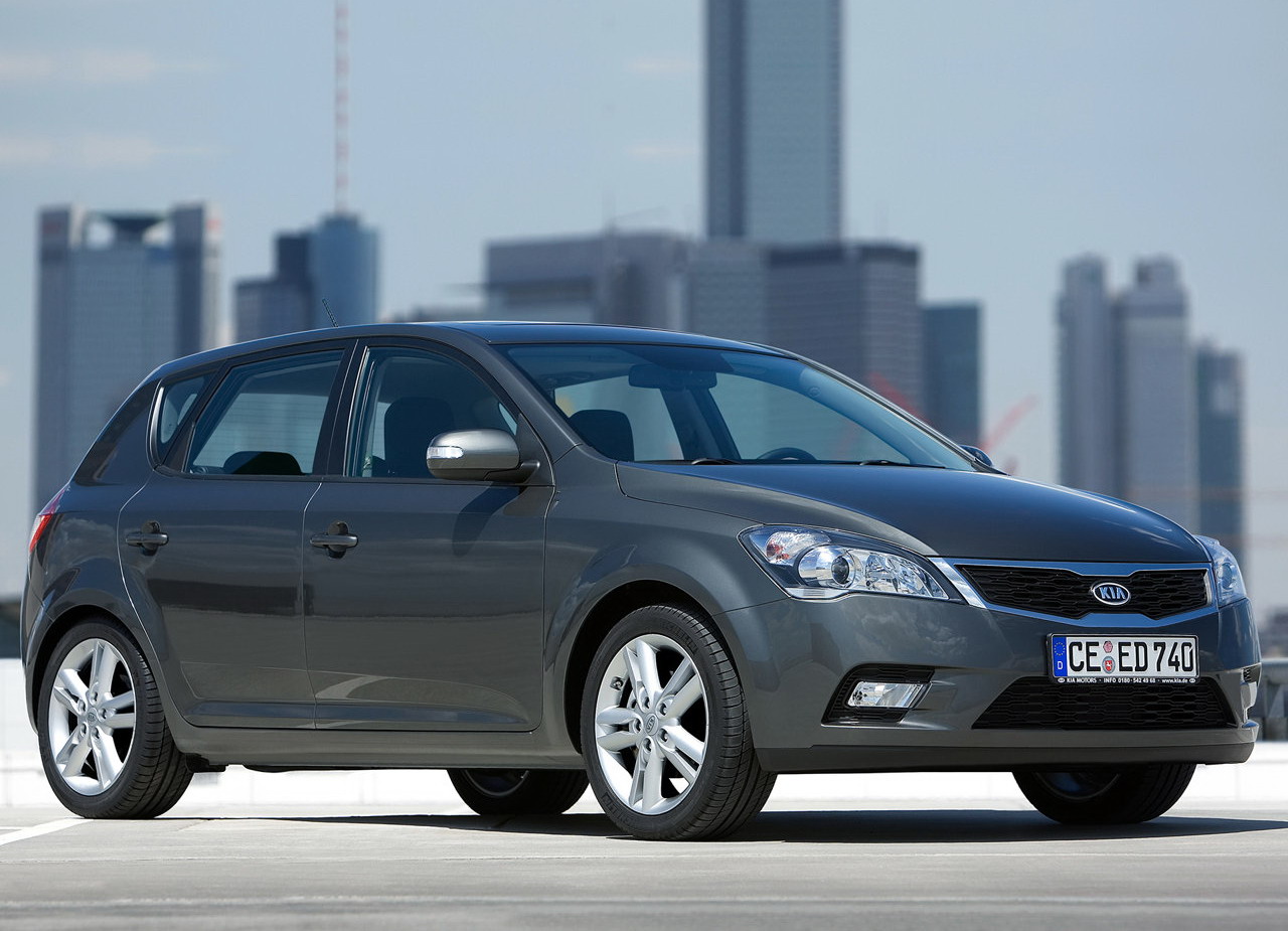 Обновленный Kia ceed появится в России с марта