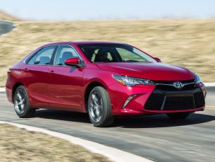 Toyota Camry и Lexus IS получат новый турбированный двигатель