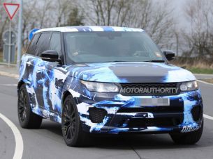 "Заряженный" Range Rover Sport сфотографировали на испытаниях