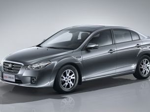 FAW разрабатывает новую версию Besturn B50