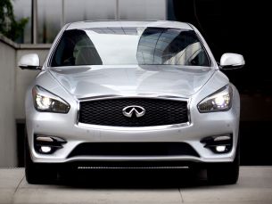 Обновленный седан Infiniti Q70 выйдет на российский рынок в августе